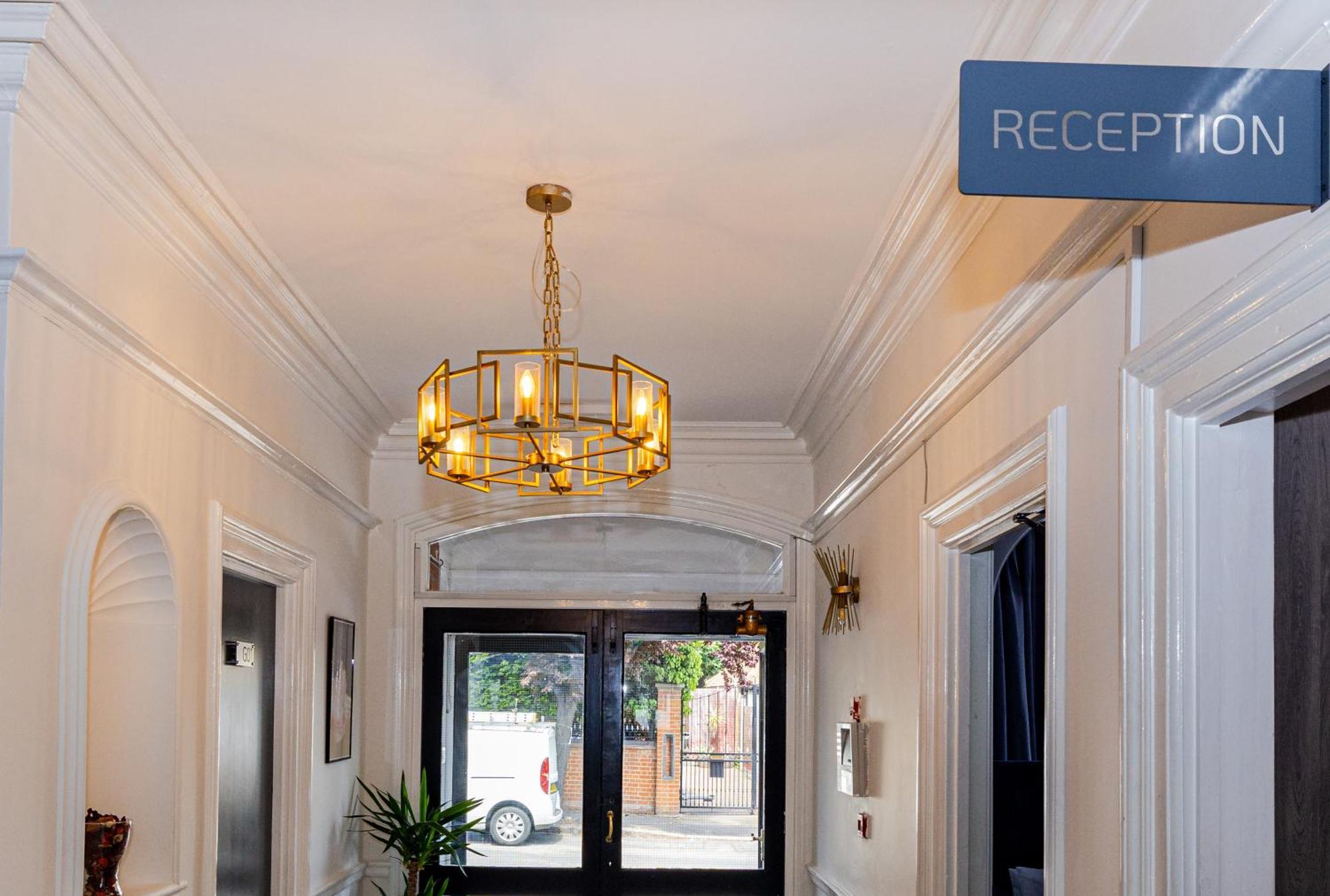 Woodford Hotel London Kültér fotó