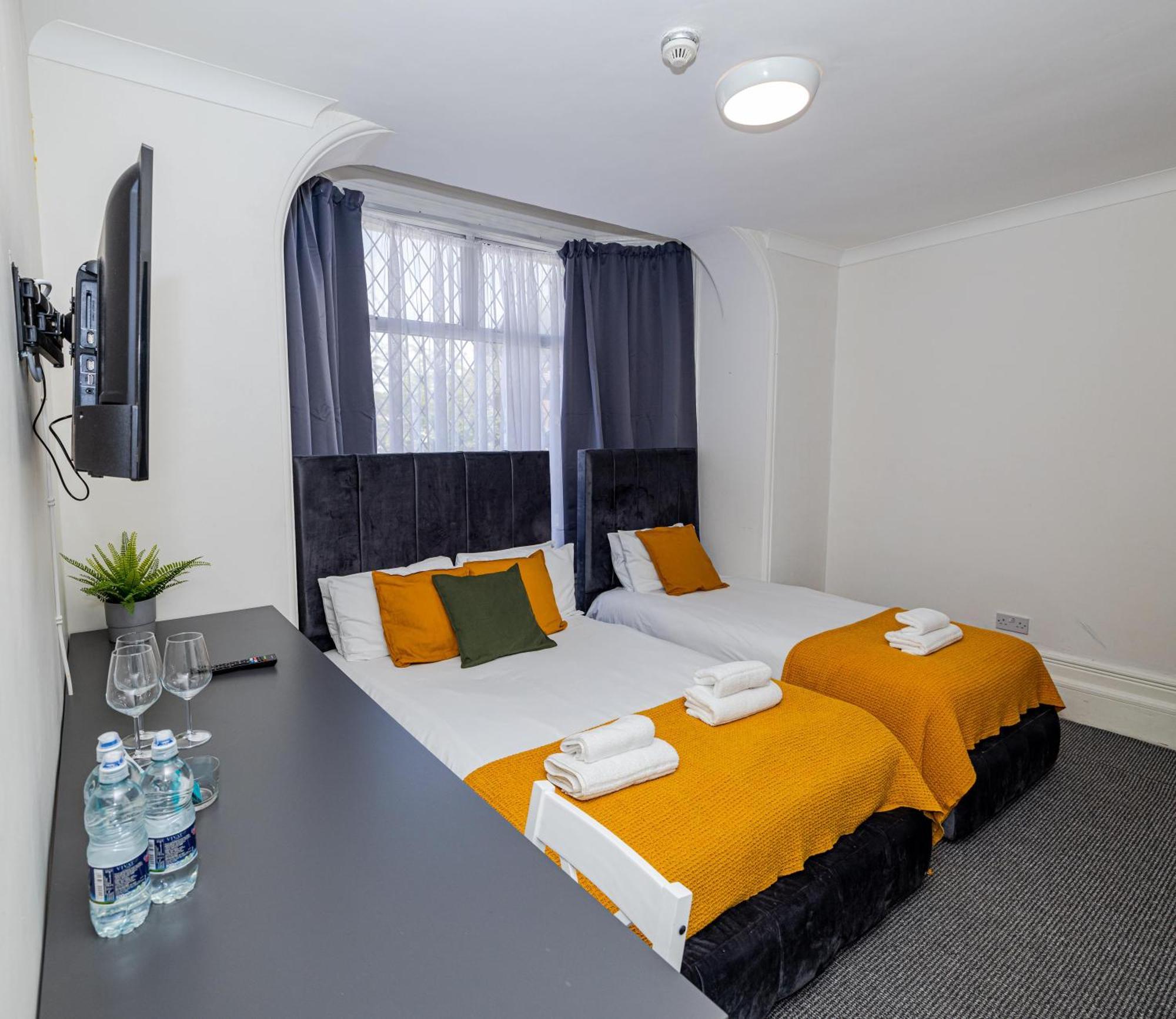 Woodford Hotel London Kültér fotó